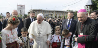 Il Papa incontra giovani e famiglie a Iasi (Romania)