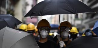 Proteste in piazza ad Hong Kong