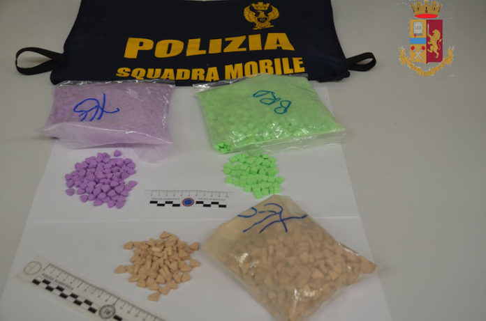 La droga sequestrata dalla Polizia in casa di un 57enne a Cuneo