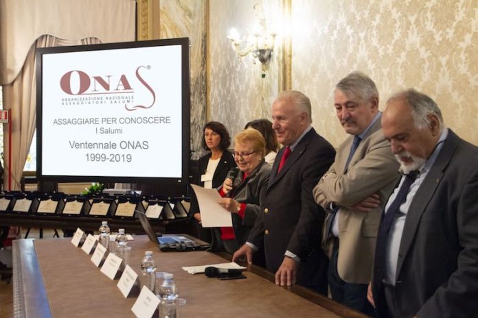 Onas, la festa per il ventennale in Camera di commercio a Cuneo Onas, la festa per il ventennale in Camera di commercio a Cuneo