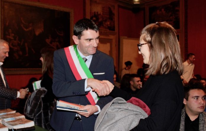 La consegna della Costituzione ai 18enni