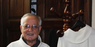 Don Antonio, parroco di Bene Vagienna, festeggia i 50 anni dall'ordinazione