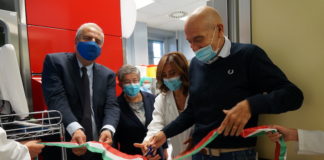 Cuneo, ospedale Santa Croce: taglio del nastro robot farmacia