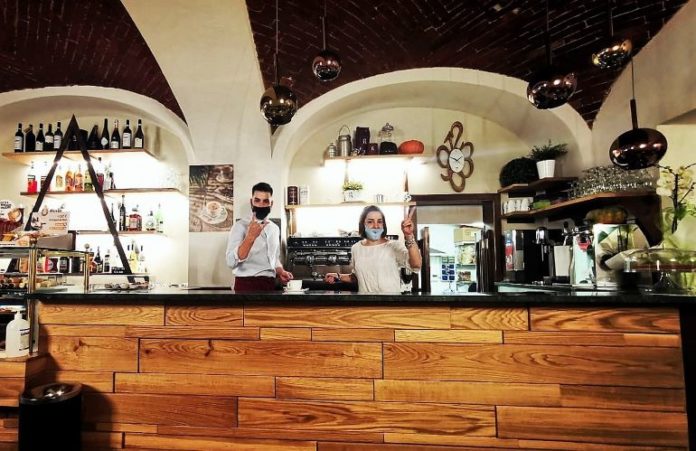 Il caffè Umberto riapre col nome Barbis
