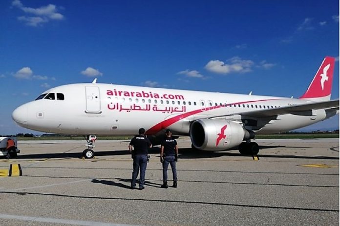 Polizia Di Frontiera Controlli della Polizia di frontiera all'aeroporto