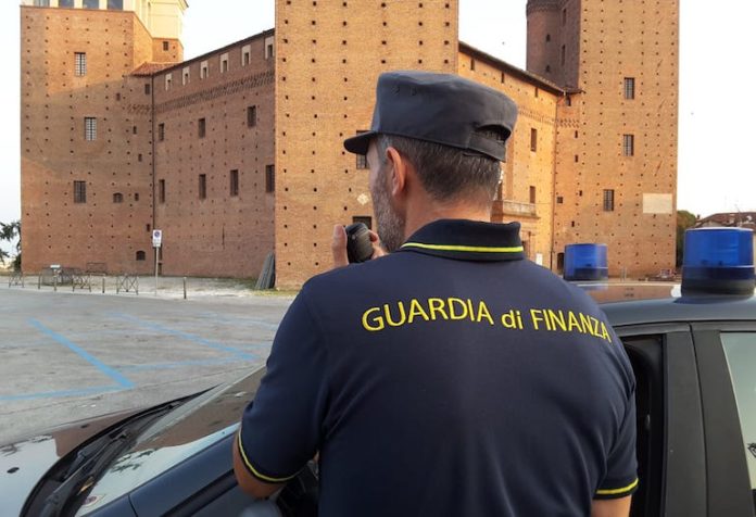 Guardia di finanza denuncia quattro persone che percepiscono il Reddito di cittadinanza senza averne diritto