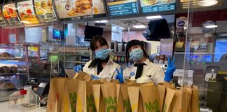 McDonald's offre pasti caldi tramite strutture caritative