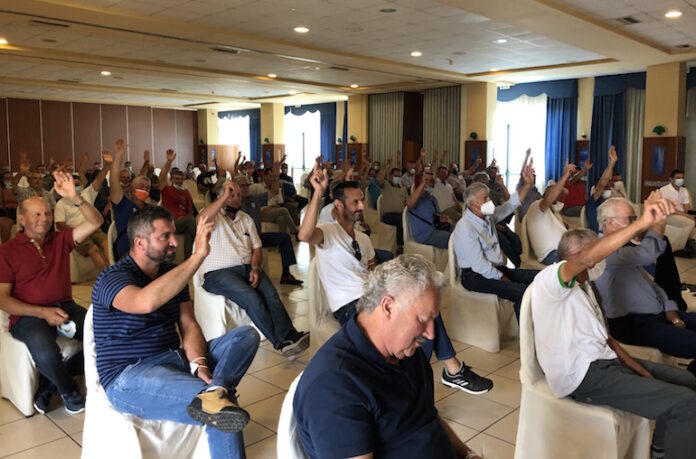 compral latte assemblea straordinaria