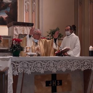 Il superiore della Società San Paol di Alba con il parroco di San Lorenzoo 