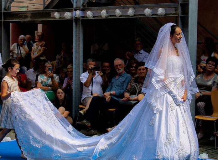 Soms sfilata abiti sposa