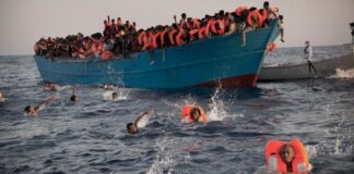Migranti In Mare