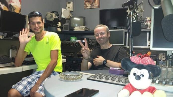 Mario Fresia e Luca Marenego nello studio di Radio Villa sound