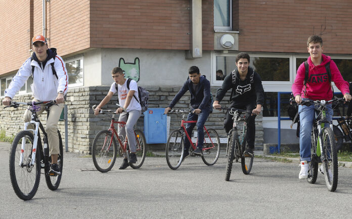 studenti vallauri in bicicletta