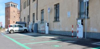 Due nuove colonnine per le auto elettriche a Fossano