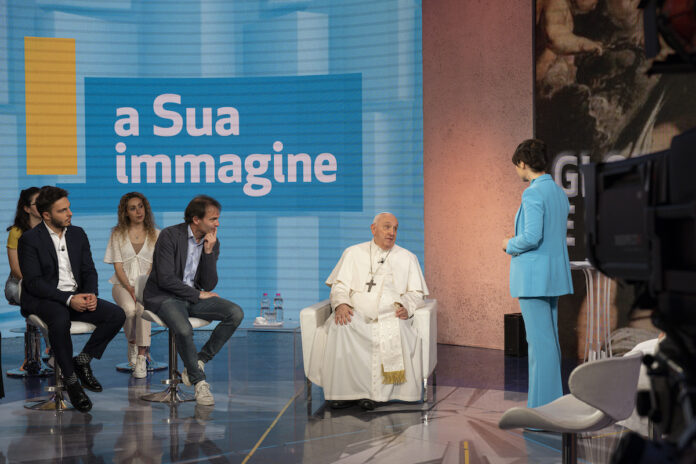 Papa Francesco Intervista RAI A Sua Immagine