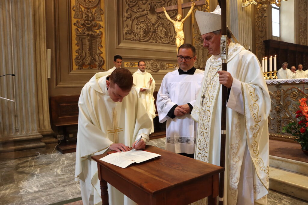 Decreto Unificazione diocesi Firma