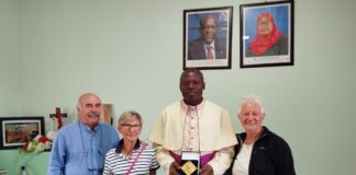 Abbà E Giaccardi Con Vescovo Mbeya Tanzania