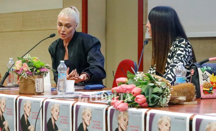 Paola BaralePaola Barale Foto Costanza Bono 7