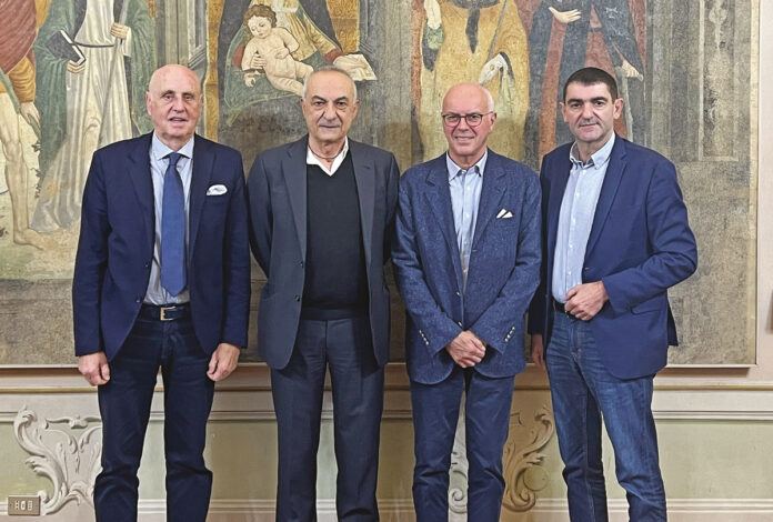Fondazione Fossano Musica - Antonio Miglio e Gianfranco Riorda tra Giancarlo Fruttero, presidente della Fondazione Crf, e Dario Tallone, sindaco di Fossano Fondazione Fossano Musica - Antonio Miglio e Gianfranco Riorda tra Giancarlo Fruttero, presidente della Fondazione Crf, e Dario Tallone, sindaco di Fossano