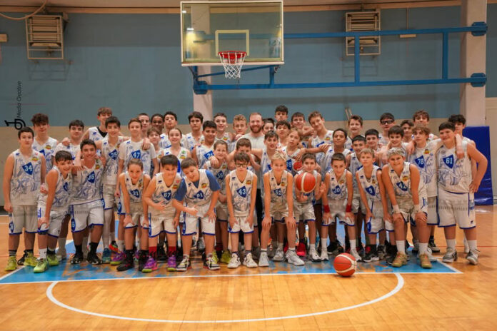 Coach Purchin Con Gli Acajotti