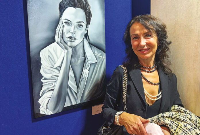 Daniela Audino con il dipinto Daniela Audino con il dipinto